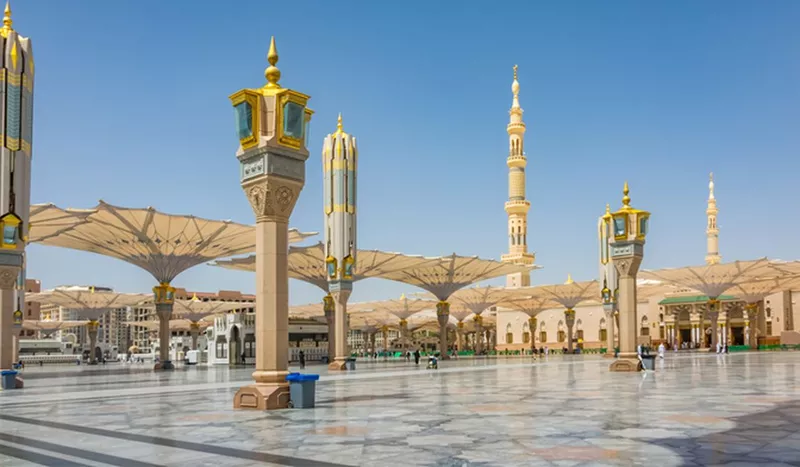 program-umroh-eksklusif-agustus-2025-693f77e96a720